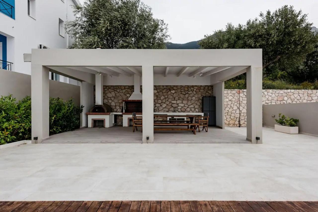 Etherealvilla-Family Villa With Pool Lourdata  Exterior photo