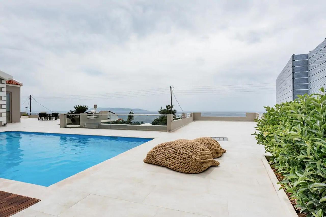 Etherealvilla-Family Villa With Pool Lourdata  Exterior photo